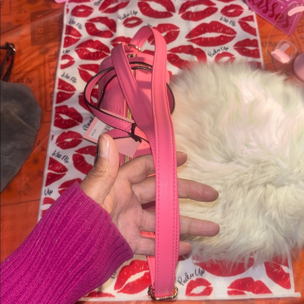 Juicy Couture Pink Barrel Bag - Picture 5 of 11